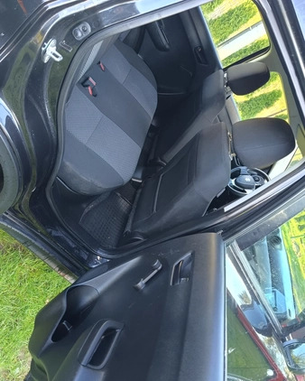 Suzuki Vitara cena 52000 przebieg: 60700, rok produkcji 2016 z Ryki małe 79